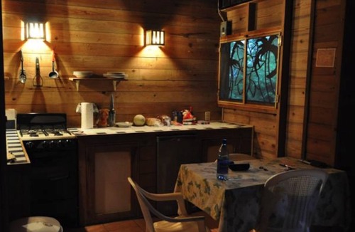 Antoneys Cay Bed & Breakfast | Roatan Bed & Breakfast Apartments
