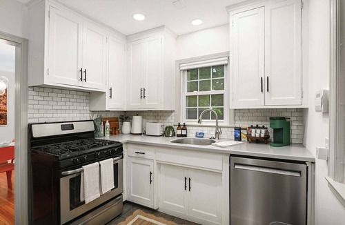 Southwest Minneapolis House | Robbin's Nest | Linden Hills | Walk to Creek Trail