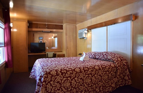 Salsbury Cove Hotel | Robbins Motel