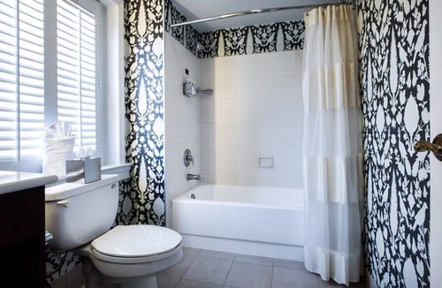 Historic District Hotel | Robert Johnson 2 Double Beds Pure Wellness Room at Historic Inns of Annapolis