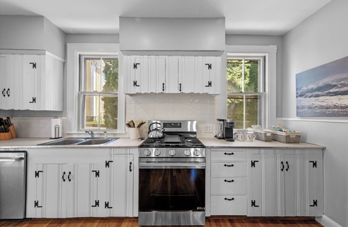 Marblehead Condo | Robert Morgan House - Old Town Luxury 3 Bed Condo