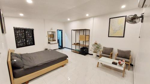 Hue City Centre House | Robin House