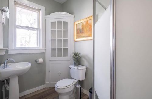 Columbus House | Robin's Egg, Private Downtown, Pet-Friendly Gem