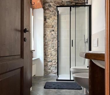 Paruzzaro House | Robin's Nest