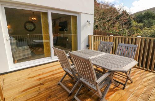 Hele House | Robins Downs