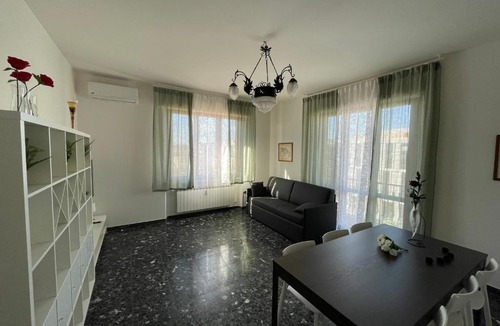 Santa Maria Novella Apartment | Roby Apartment in centro 3 camere 3 bagni