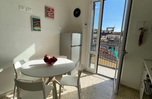 Santa Maria Novella Apartment | Roby Apartment in centro 3 camere 3 bagni