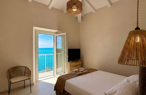 Rosignano Marittimo Villa | Roc Villa 1111 | Exclusive villa with 2 private beaches and large sea-view park