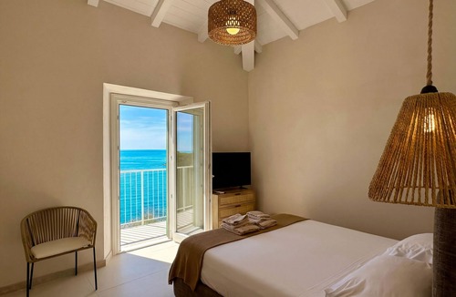 Rosignano Marittimo Hotel | Roc Villa - 2 Private Beach Accesses