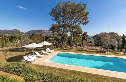 Cassis Villa | Roca Blanca
