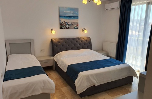Mamaia-Sat Bed & Breakfast | Roca del Mar