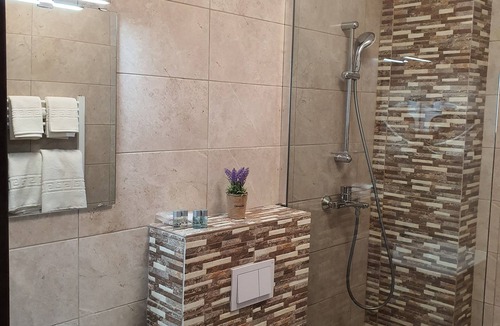Mamaia-Sat Bed & Breakfast | Roca del Mar