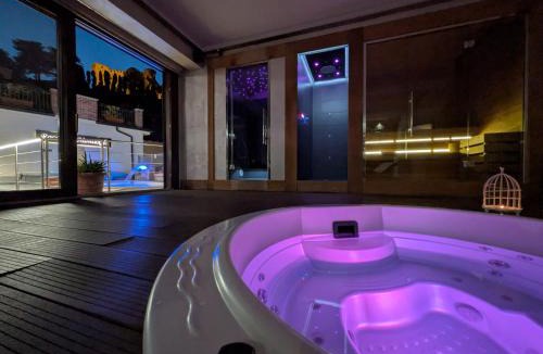 Monticello d'Alba Apartment | Rocche di Montexelo - Green Key Holiday Home near Alba & Langhe