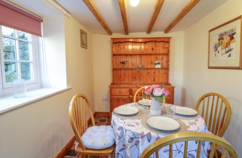 Carsington House | Rock Cottage