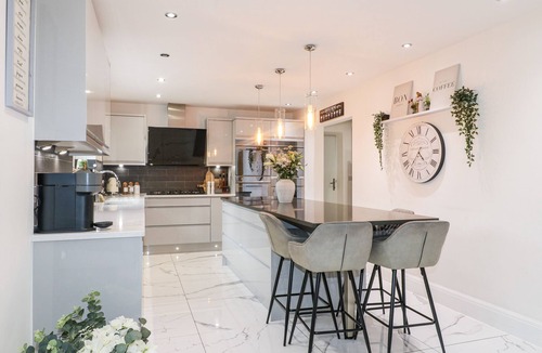 Skegby Cottage | ROCKCLIFFE GRANGE, family friendly, with a garden in Mansfield