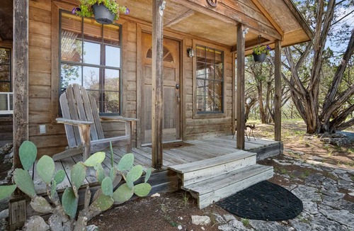 Pipe Creek Cabin | Rockin' B Ranch Ranch Love Shack