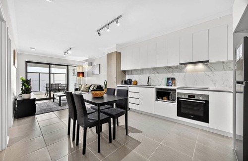 Rockingham Apartment | Rockingham Escape 2br Apt Near Beach and Shops