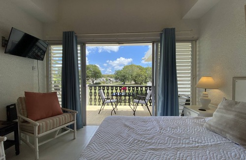 Rockley Apartment | Rockley Golf Resort Studio Apartment - 122 Friendship