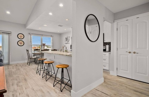 Harbor Oaks Apartment | Rockport, TX - Canoe Lake Casita