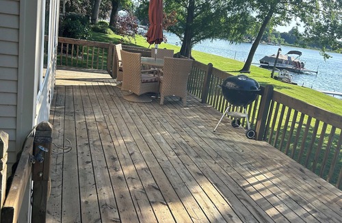Shipshewana House | Rocks Edge 2-bedroom house w/AC, Free Dock space -Fish Lake in Shipshewana, IN