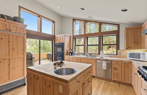 Alpine Meadows Cabin | Rocky Alpine Lodge - Gameroom, Indoor Hot Tub