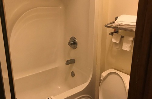 Lucedale Hotel | Rocky Creek Inn
