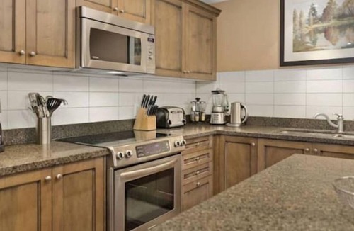 Seguin House | Rocky Crest Cottage