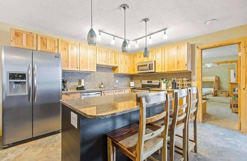Wildernest Condo | Rocky Mountain Escape with Vista View | Wildernest