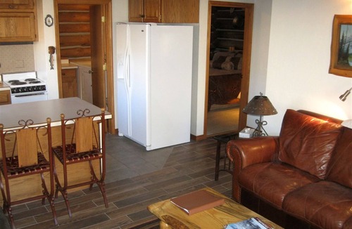 Darby Cabin | Rocky Mountains Nature Escape: Amazing Log Cabin in Darby, MT