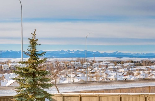 Northwest Calgary Bed & Breakfast | Rocky View Bed and Breakfast Garden Room