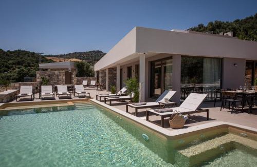 Polirizos Villa | Rodakino Mare,Beachfront & Cretan Meals by etouri