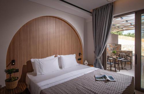Polirizos Villa | Rodakino Mare,Beachfront & Cretan Meals by etouri