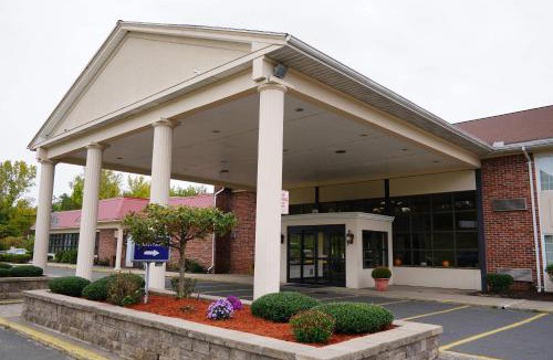 East Windsor Hotel | Rodeway Inn & Suites East Windsor