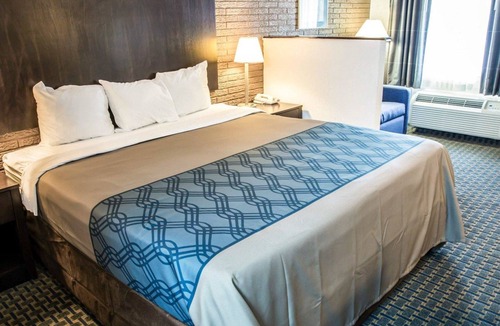 Wilmington Hotel | Rodeway Inn & Suites Wilmington North