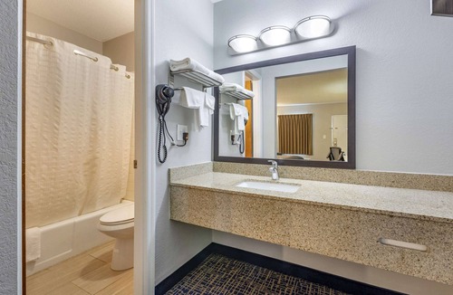Union Hotel | Rodeway Inn Union