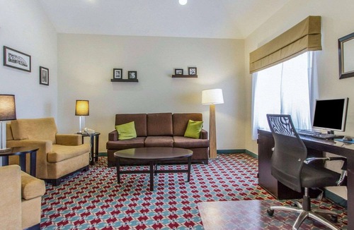 Fremont Hotel | Rodeway Inn