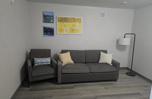 Portage Hotel | Rodeway Inn
