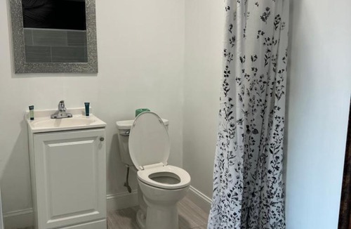Somerset Hotel | Rodeway Inn