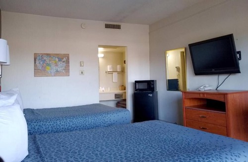 Sumter Hotel | Rodeway Inn
