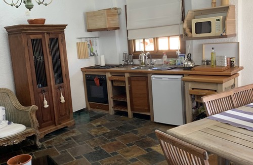 Kalami House | Roditses Beach sea front Apartments
