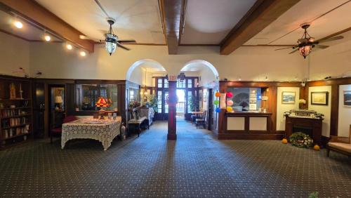Powell River Hotel | Rodmay Heritage Hotel