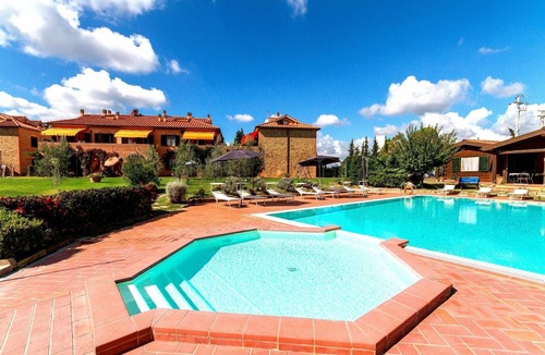 Sughera Apartment | RODODENDRO, 2 bedrooms apartment with swimming pool