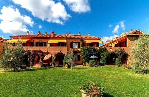 Sughera Apartment | RODODENDRO, 2 bedrooms apartment with swimming pool