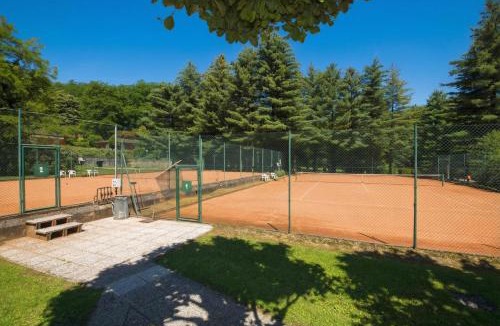 Ispra Apartment | Rododendro Rosso - Happy Rentals