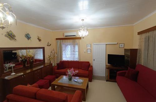 Leonidio Apartment | Rodomelo House with Terrace - 4 Bedrooms