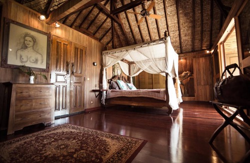 Nunue House | Rohotu Fare