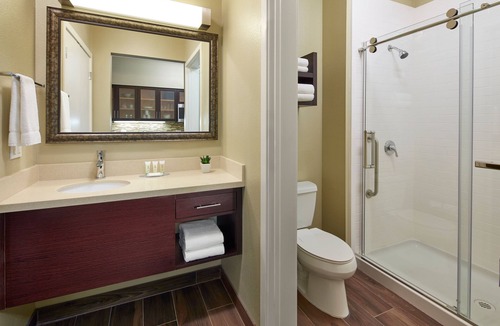 Anaheim Resort Apartment | Roll-In Shower Accessible Studio, Anaheim