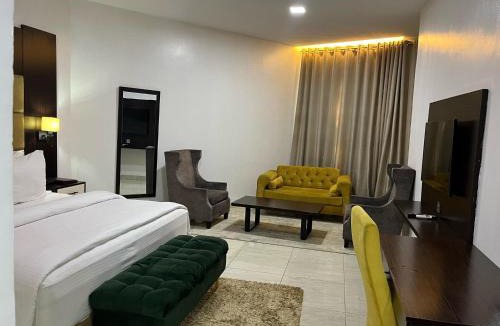 Oshodi-Isolo Hotel | Rollace Hotel
