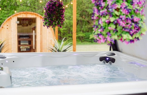 Laurelville House | Rolling Ridge | Sauna, HeatedPool, Sleeps 23, Pets, GameRoom, Theater, & More