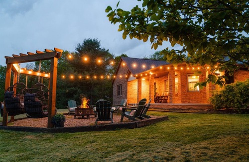 Laurelville House | Rolling Ridge | Sauna, HeatedPool, Sleeps 23, Pets, GameRoom, Theater, & More